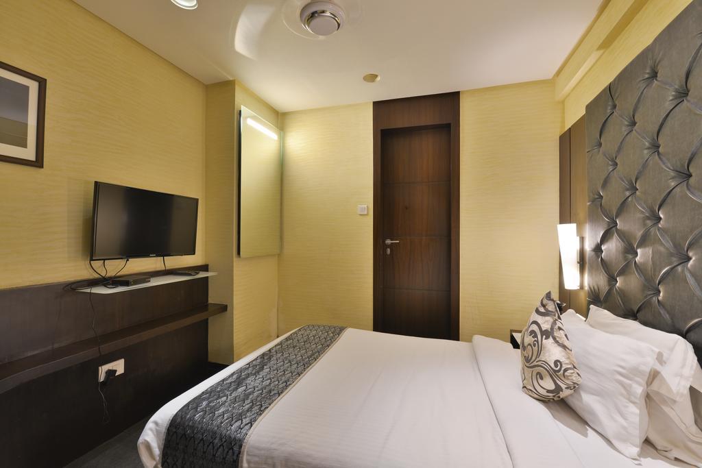The Golden Oak Hotel Rāipur Eksteriør billede
